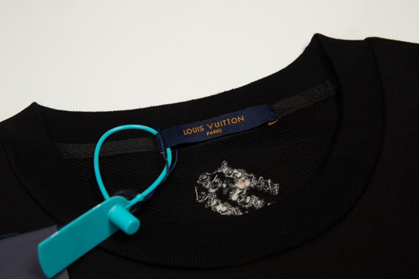 ブランドパーカー側面デザイン